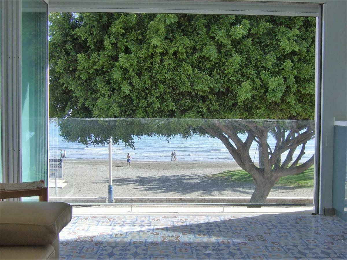 Beachfront House Malaga Exterior photo
